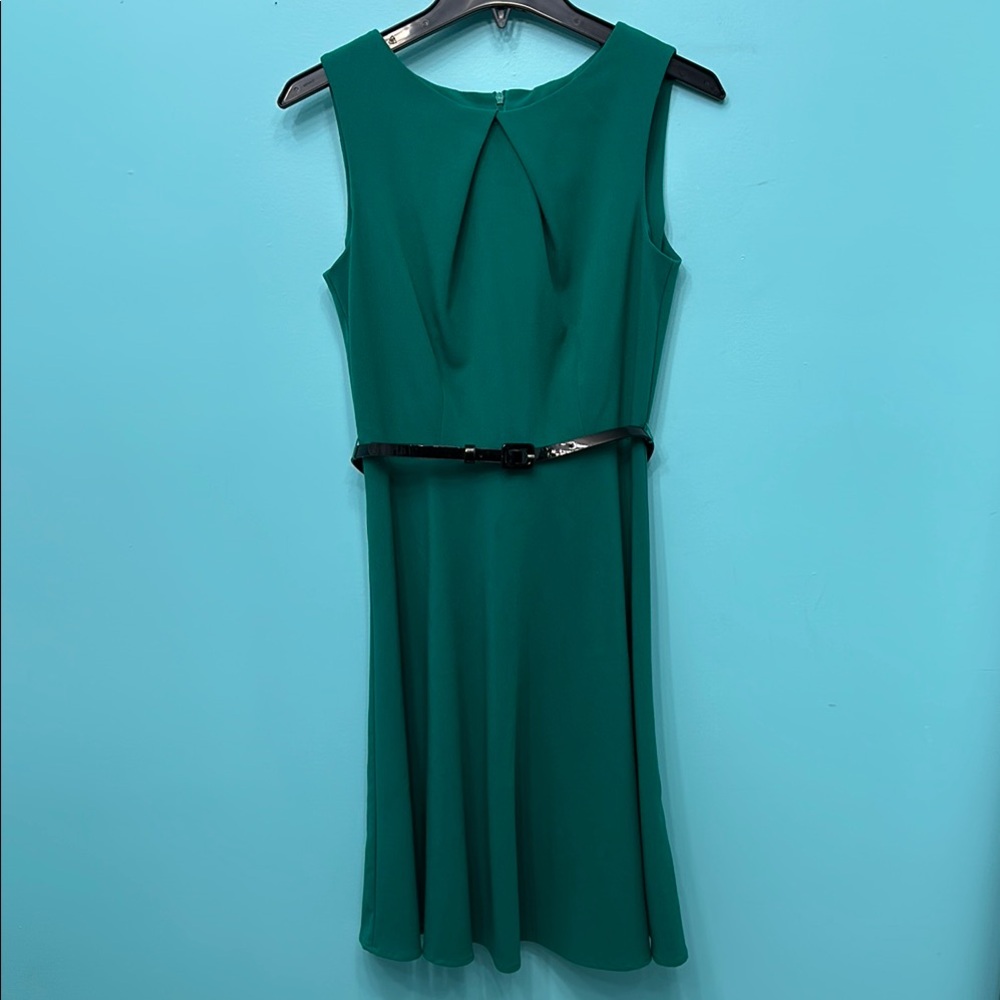 Elegant Teal Sleeveless Dress with Belt